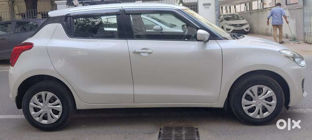 Maruti Suzuki Swift Vxi + Manual, 2020, Petrol
