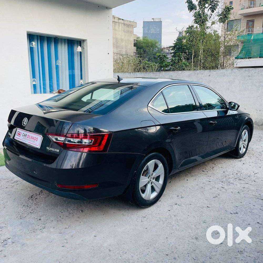 Skoda Superb Style 1.8 Tsi At, 2017, Petrol