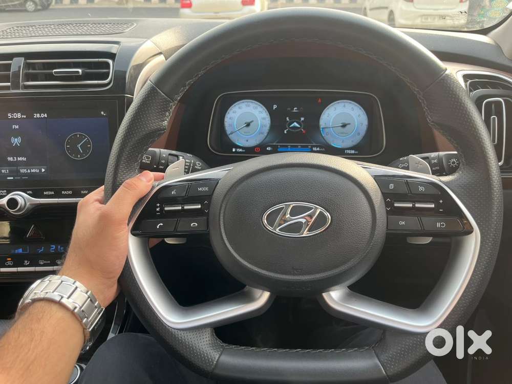2021 Alcazar Sig(o)top -petrol At - 20,000km