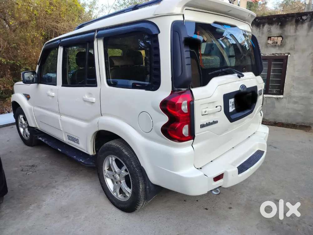 Mahindra Scorpio 2016 Diesel 80000 Km Driven