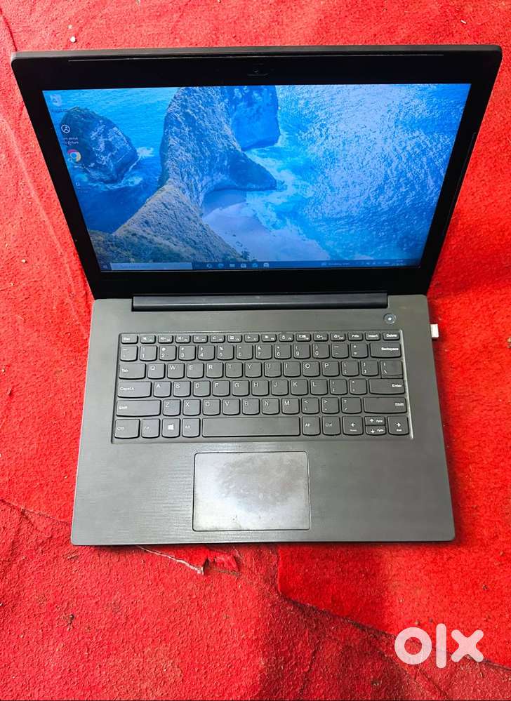 Lenovo Loptop 4GB ram 265 Gb SSD
