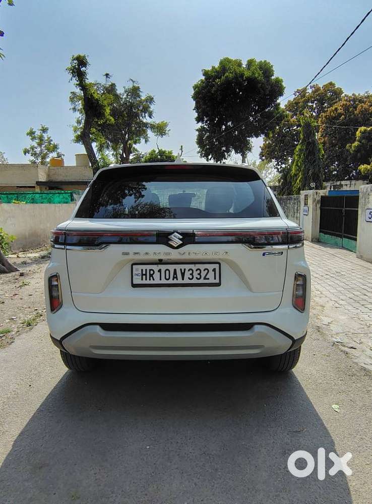 Maruti Suzuki Grand Vitara 1.5 Sigma Smart Hybrid, 2025, Petrol