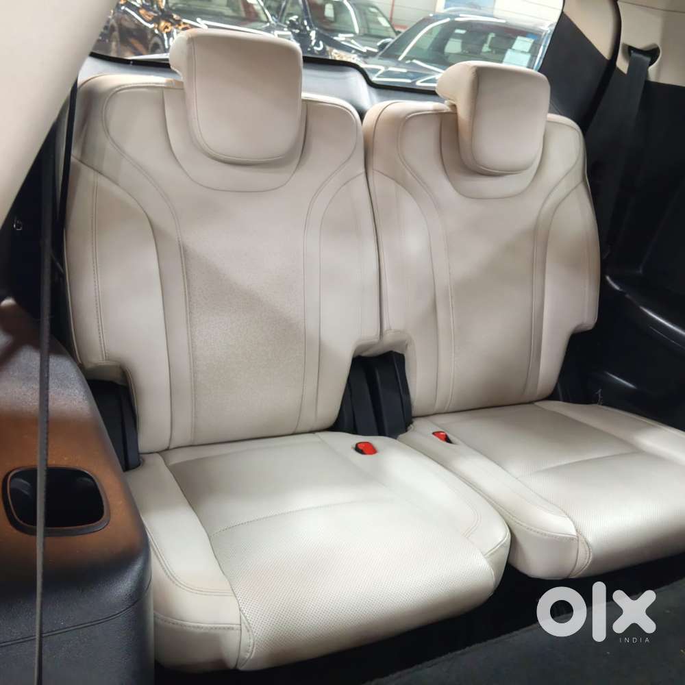Mahindra Xuv700 2.0 Ax 7 Petrol At Luxury Pack Str, 2021, Petrol