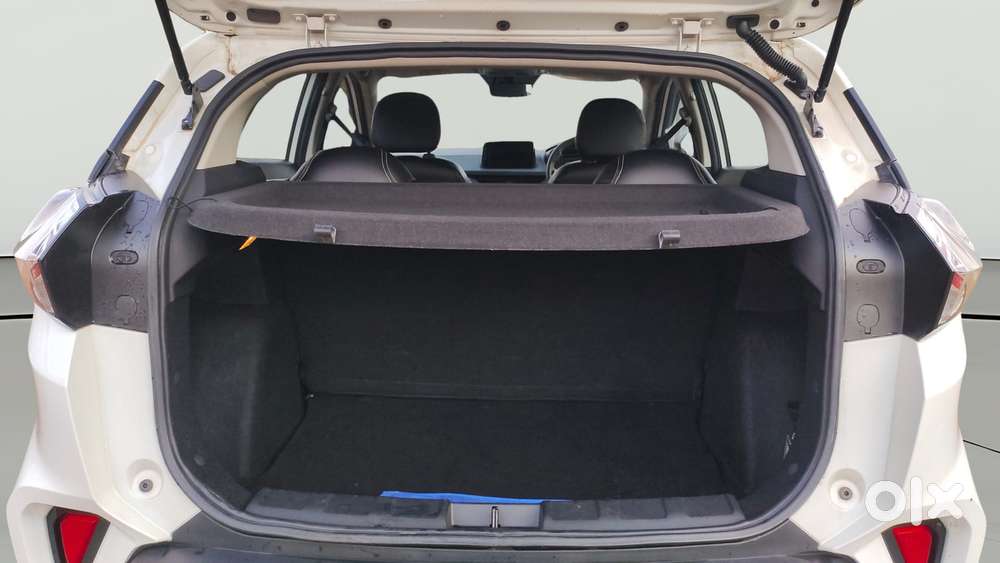 Tata Nexon 1.5 Revotorq Xma Amt (s), 2023, Diesel