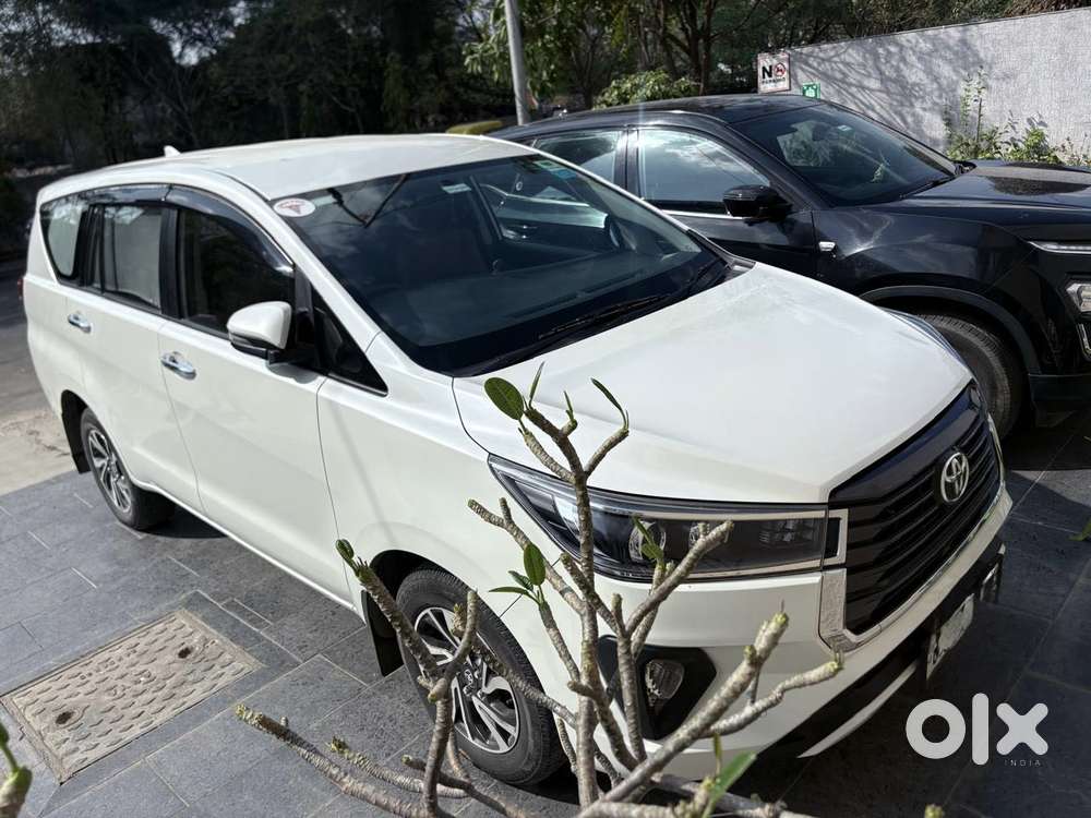 Toyota Innova Crysta 2.7 Vx Mt, 2023, Petrol
