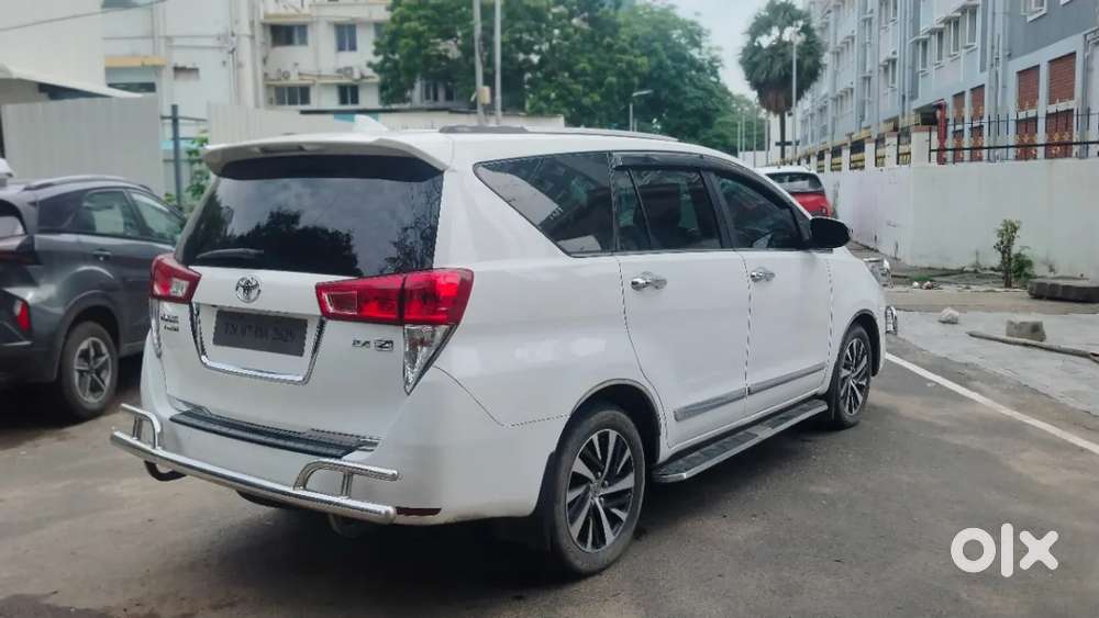 Toyota Innova Crysta [2020-ongoing] 2.4 Zx 7 Str, 2022, Diesel