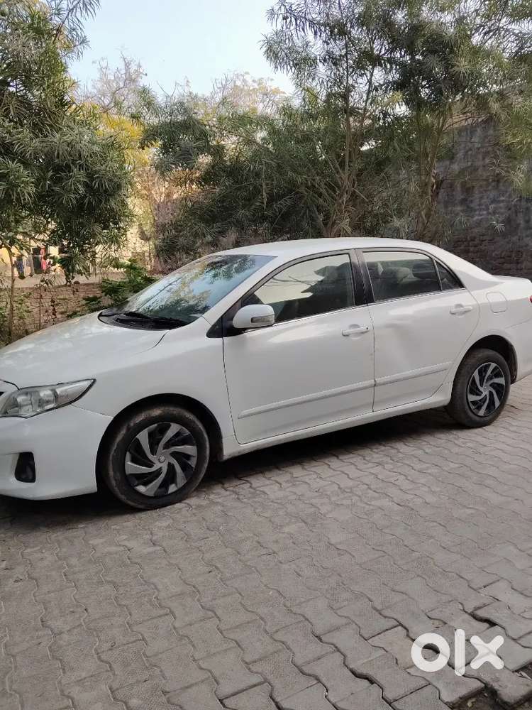 Toyota Corolla Altis 2012