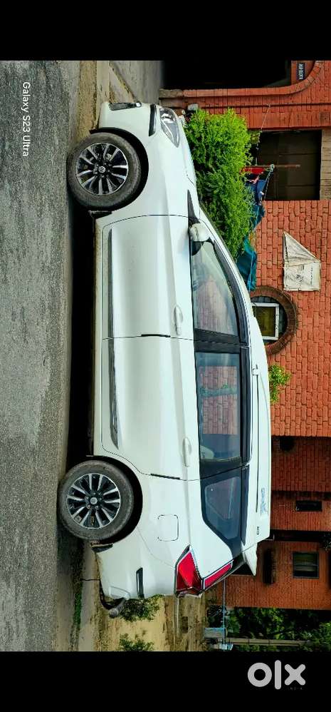 Maruti Suzuki Ertiga 2025 Cng & Hybrids 25000 Km Driven