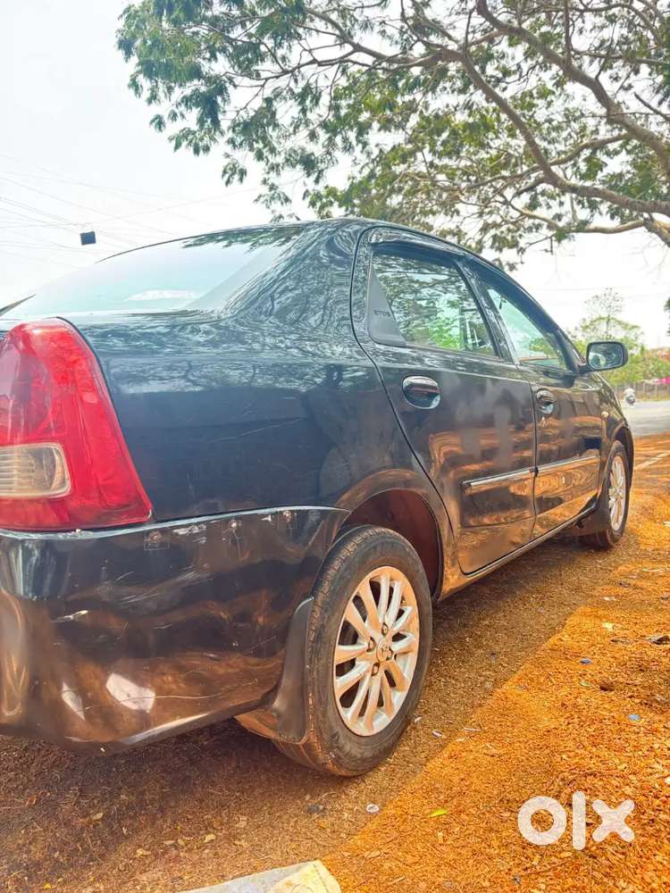 Toyota Etios 2011 Petrol 175000 Km Driven