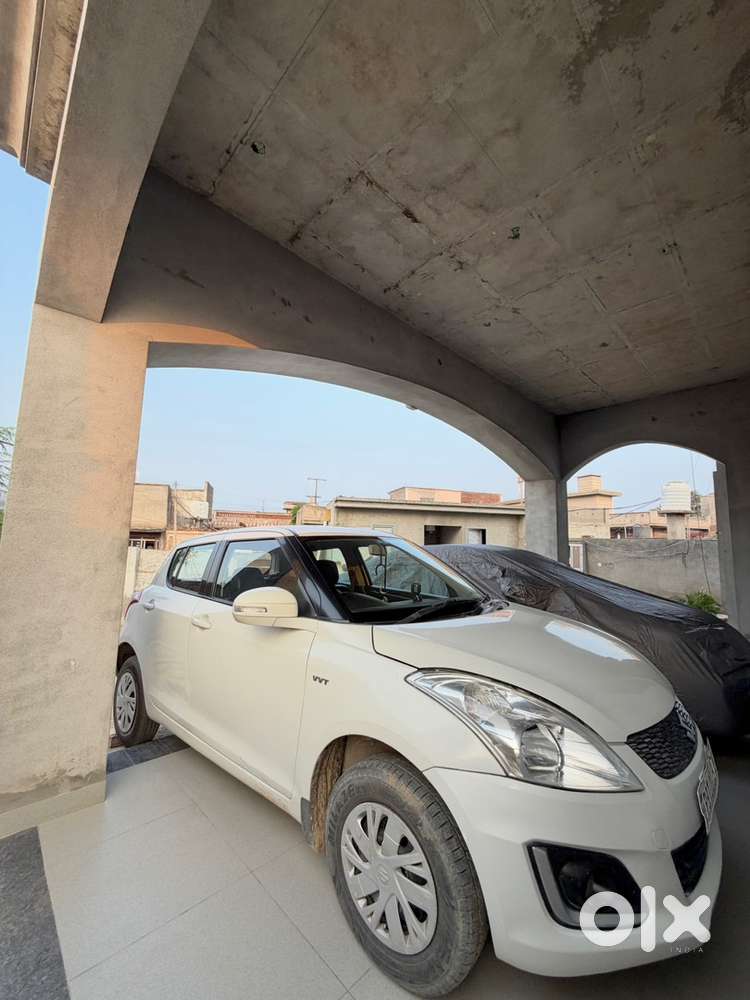 Maruti Suzuki Swift 2017 Vxi Optional Petrol