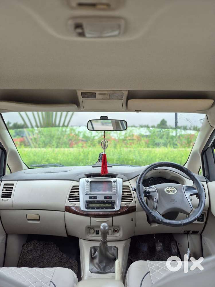 Toyota Innova 2.5 E Diesel Ms 7-seater, 2012, Diesel