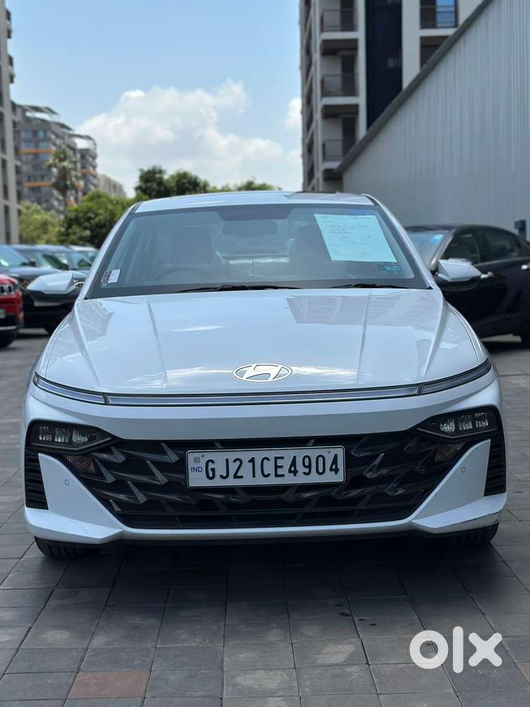 Hyundai Verna 1.5 Sx (o) Ivt, 2024, Petrol