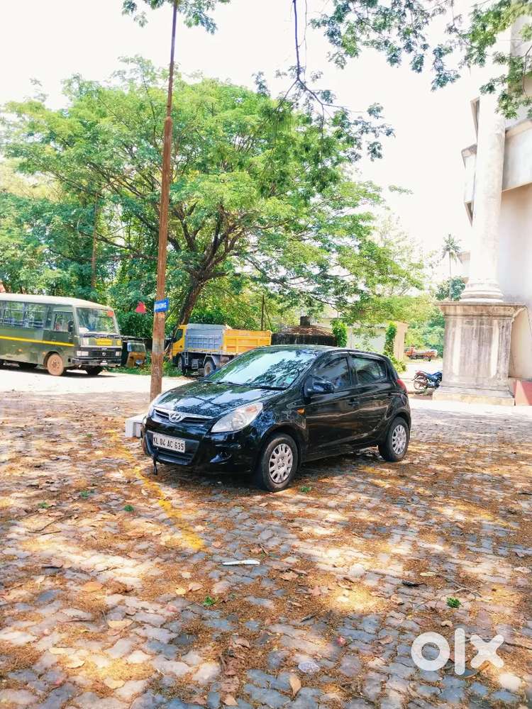 2nd Owner Hyundai I20 2012 Diesel