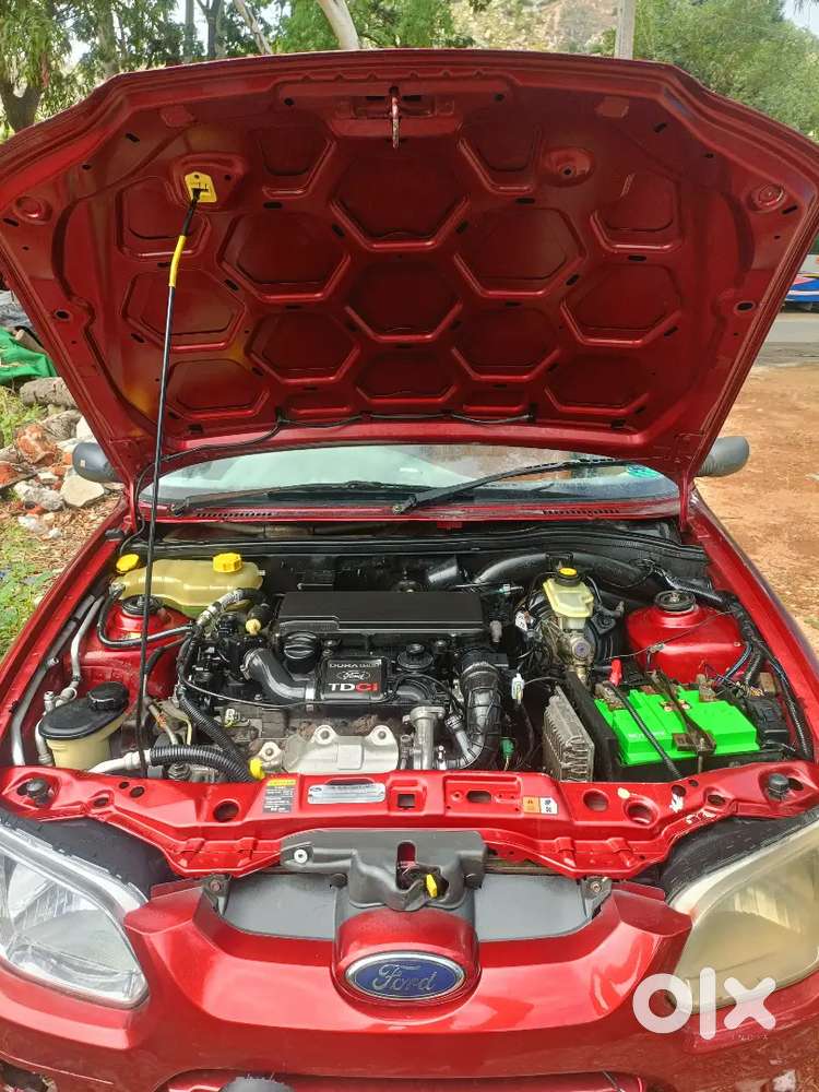 Ford Ikon 2009