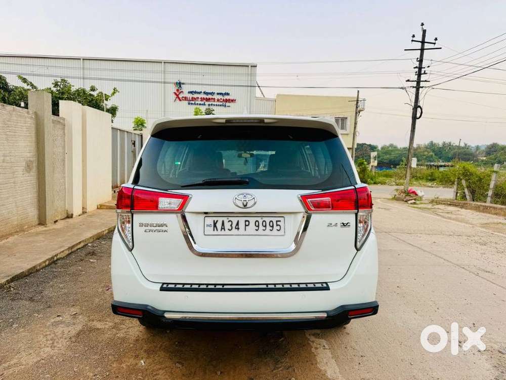 Toyota Innova Crysta 2.4 V 7 Str, 2022, Diesel