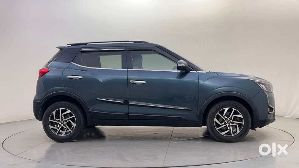 Mahindra Xuv300 1.2 W8 (o) Amt Petrol, 2022, Petrol