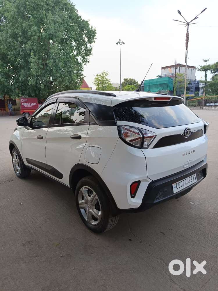 Tata Nexon 1.5 Revotorq Xm (s), 2022, Petrol