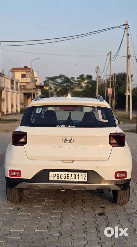 Hyundai Venue 1.2 S Plus, 2021, Petrol