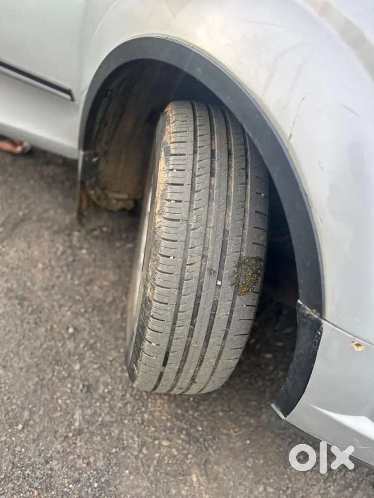 Mahindra Xuv500 2014 Diesel 98000 Km Driven