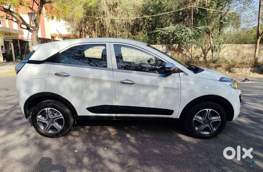 Tata Nexon Creative Plus S 1.2 Revotron Petrol 6 Mt, 2018, Petrol