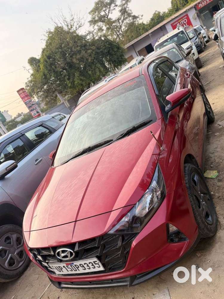 Hyundai I20 Sportz 1.2 Mt Dual Tone, 2022, Petrol