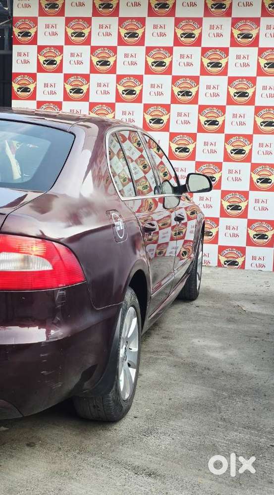 Skoda Superb Elegance Tdi 2.0 At, 2013, Petrol