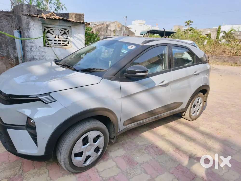 Tata Nexon Pure 2025
