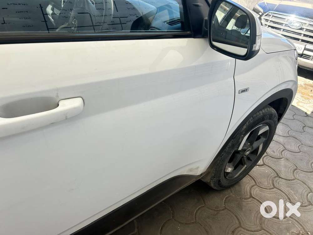 Hyundai Venue Petrol 2021 (imt) Second Owner