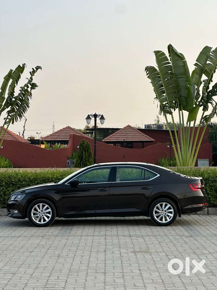 Skoda Superb L&k 2.0 Tdi At, 2016, Diesel