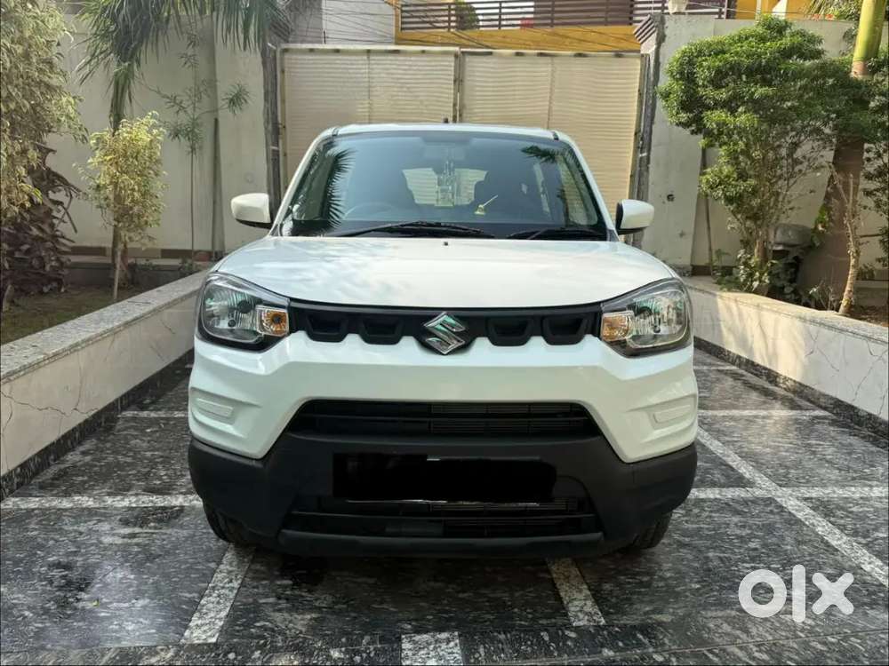 Maruti Suzuki S-presso 31-12- 2022 Petrol 33880 Km Driven