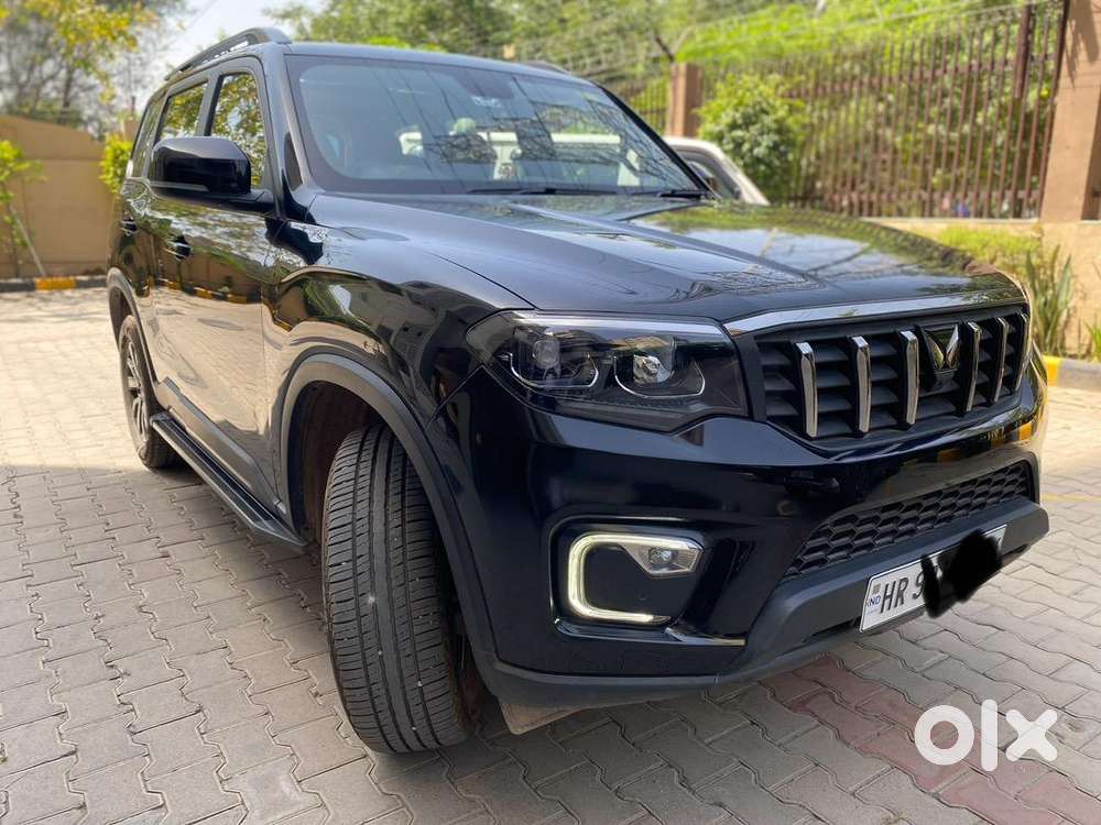 Scorpio N Z8 L 2.2 Diesel At Carbon L 2025 L 7.7k Kms L Like New