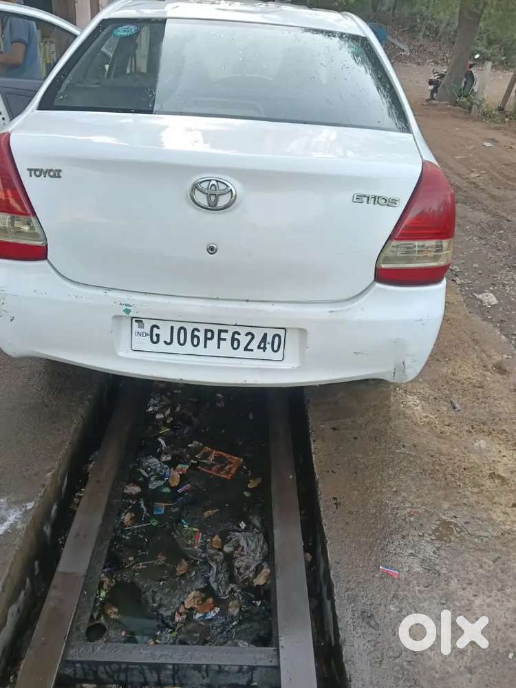 Toyota Etios 2014 Cng & Hybrids 179000 Km Driven