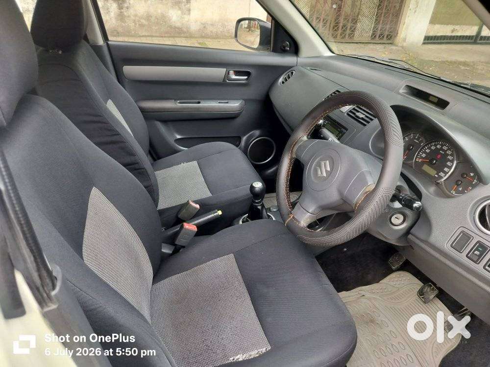 Maruti Suzuki Swift Vxi + Manual, 2010, Petrol