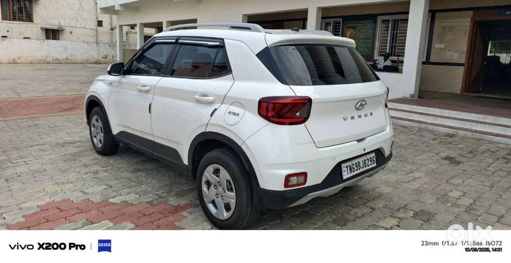 Hyundai Venue 1.2 S Plus, 2019, Petrol