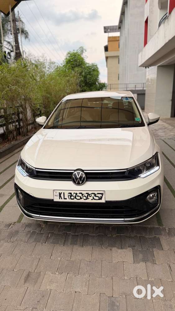 2023 Model Volkswagen Virtus Highline (1.0l Tsi At) Only 17,040 Km