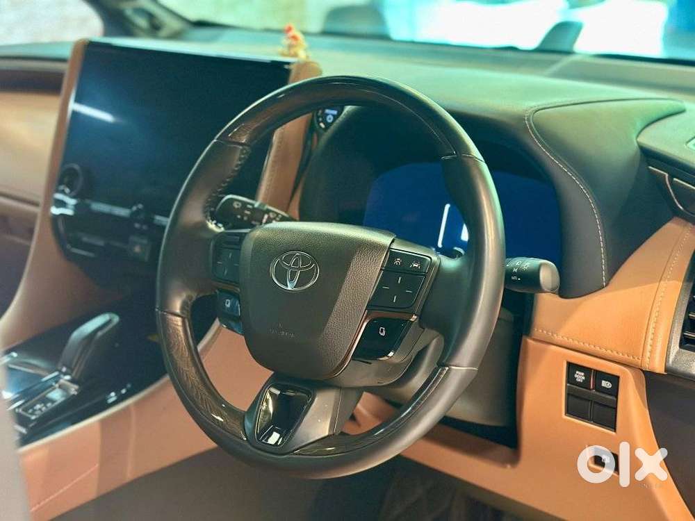Toyota Vellfire Vip – Executive Lounge, 2024, Petrol