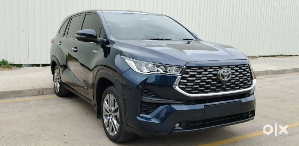 Toyota Innova Hycross 2.0 Zx Hybrid 7 Str, 2023, Petrol