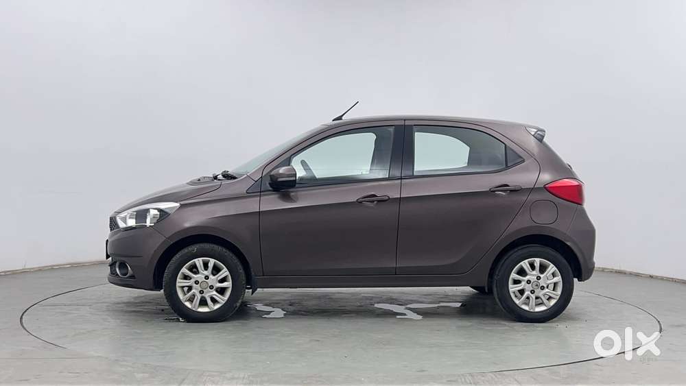 Tata Tiago Xza, 2017, Petrol