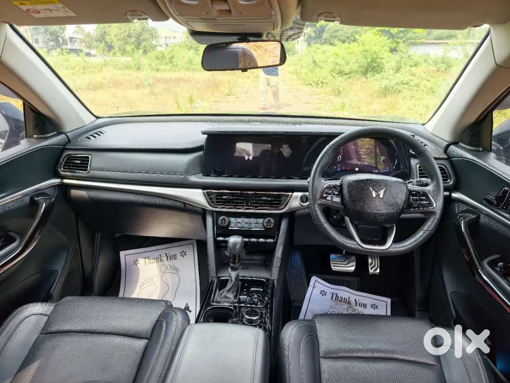 Mahindra Xuv700 2.2 Ax 7 Diesel At Luxury Pack Str, 2025, Diesel