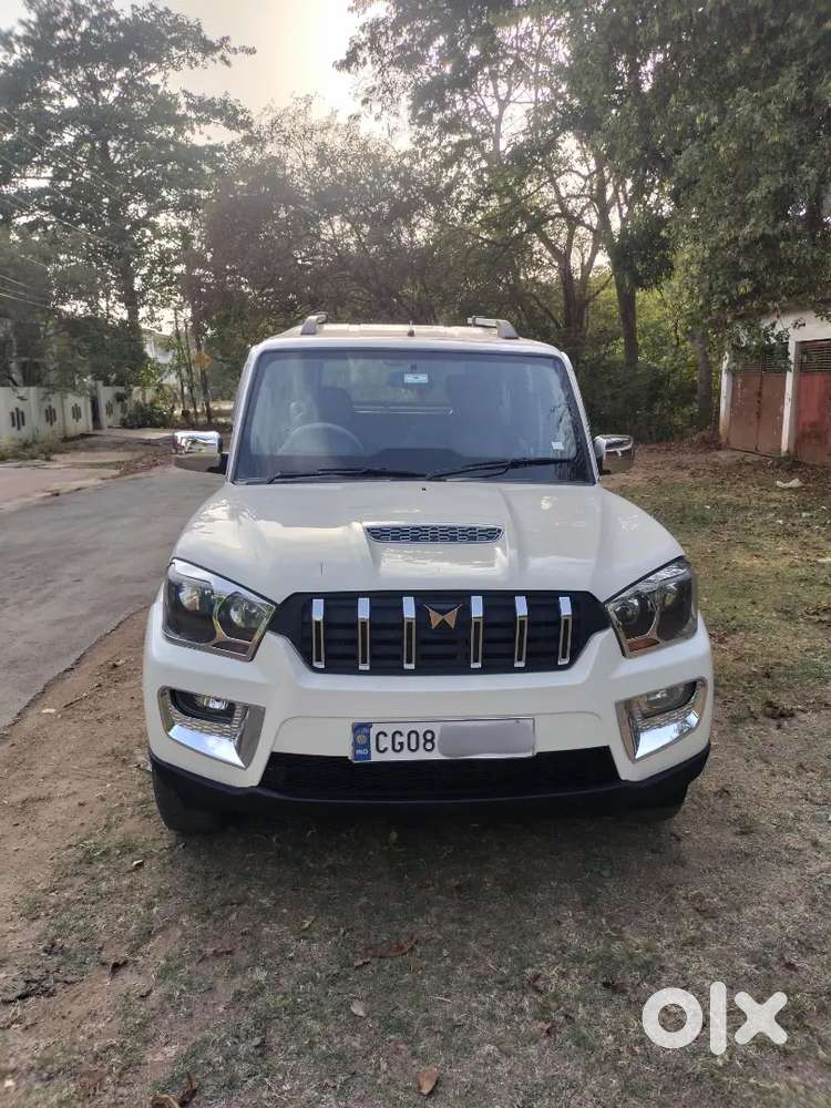Scorpio S2 9 Seater