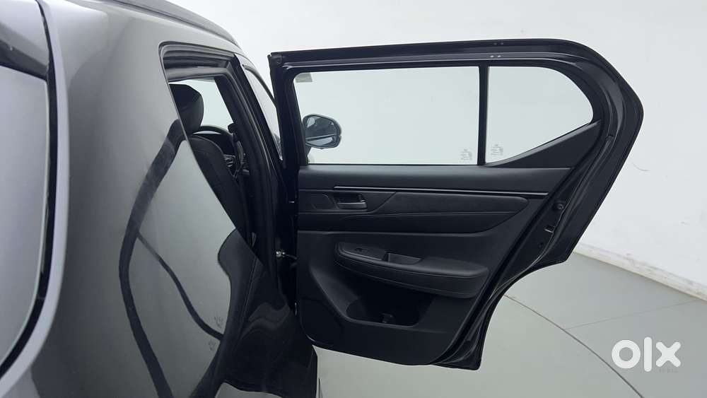 Honda Elevate Signature Black Edition Zx Cvt, 2025, Petrol