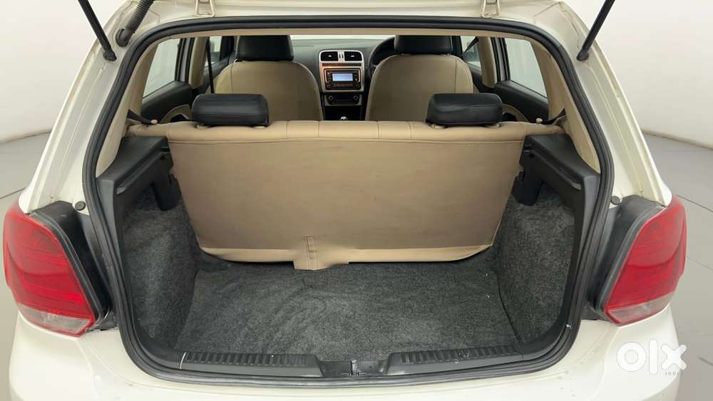 Volkswagen Polo Petrol Highline 1.2l, 2015, Petrol