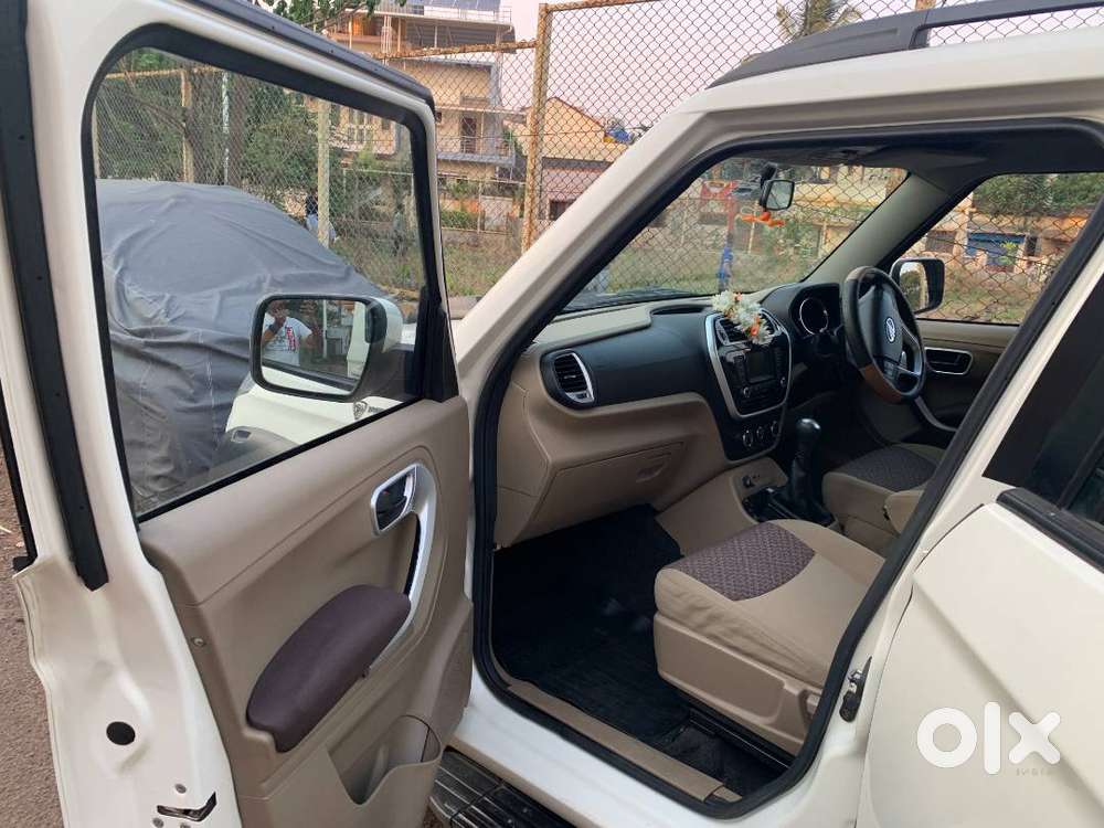 Mahindra Tuv 300 2015 Diesel - T8 Model Very Good Condition