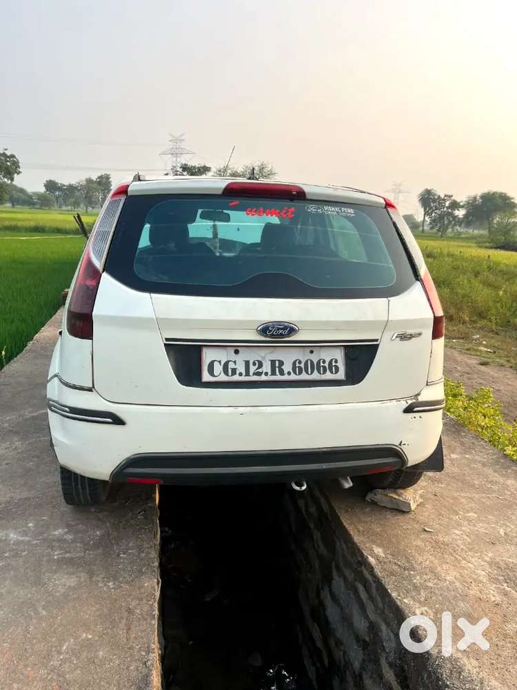 Ford Figo Petrol 2010