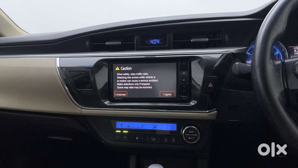 Toyota Corolla Altis 2013-2017 Vl At, 2015, Petrol