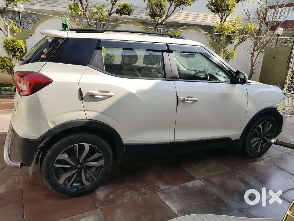 Xuv300 Very Good Condition W8