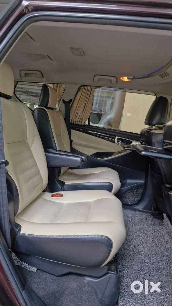 Toyota Innova Crysta 2.8 Zx At 7 Seater, 2017, Diesel