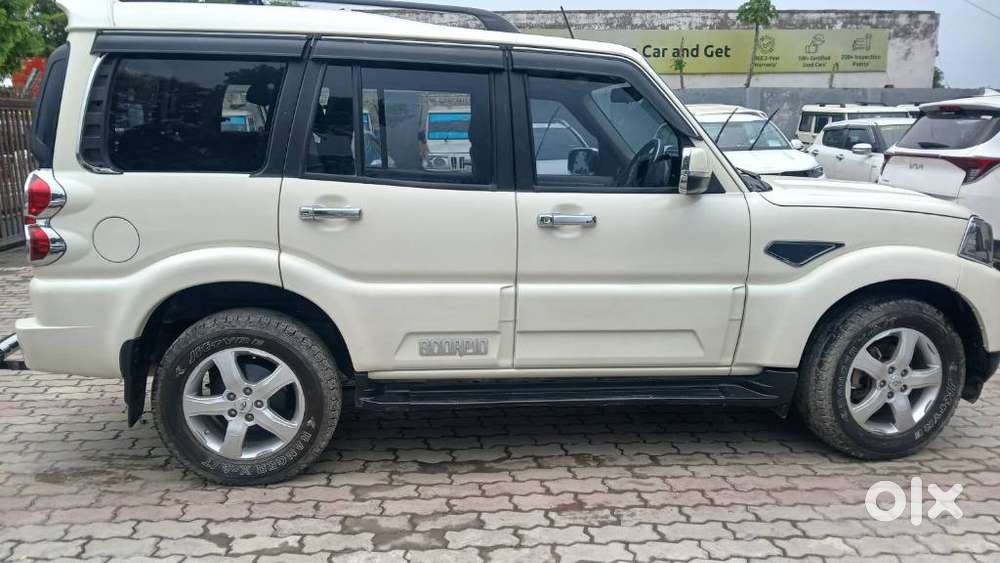 Mahindra Scorpio S11 Mt 7s, 2021