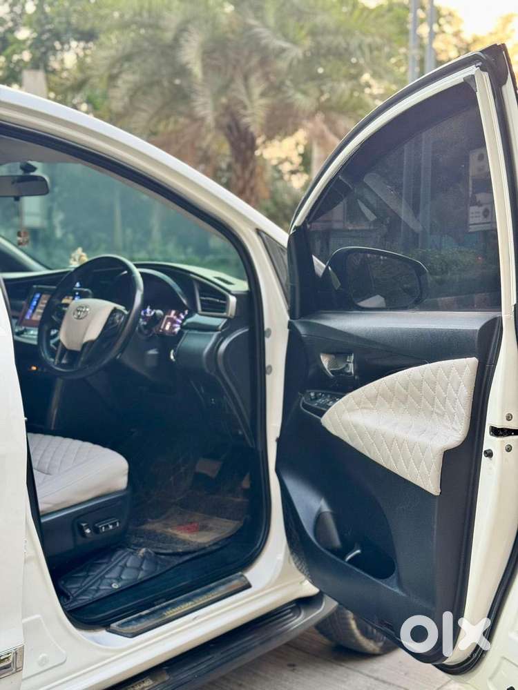 Toyota Innova Crysta 2.8 Zx At, 2016, Diesel