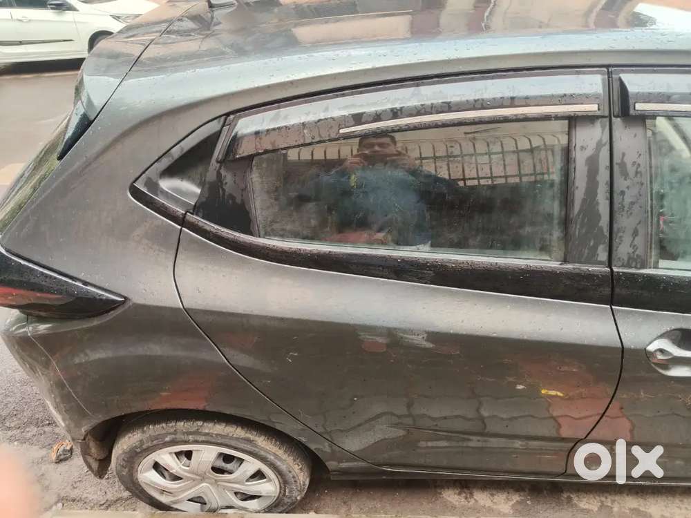Tata Altroz 1.2 Xm Plus August 2024